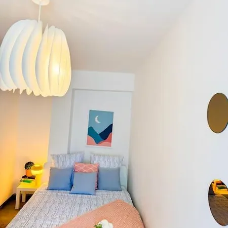 Le Joy, Centre * مُلووز