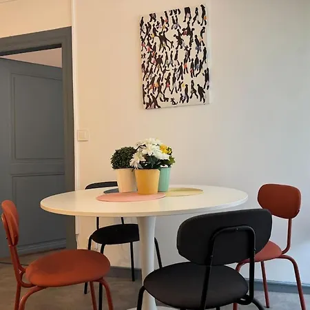Le Joy, Centre Apartment